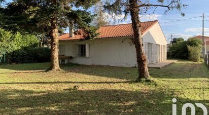 Traditional house 4 rooms of 109 m² in Saint-Georges-de-Didonne (17110)