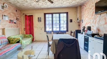 House 3 rooms of 70 m² in Saint-Médard-de-Guizières (33230)