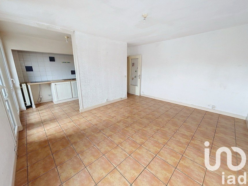 Appartement 3 pièces de 66 m² à Corbeil-Essonnes (91100)