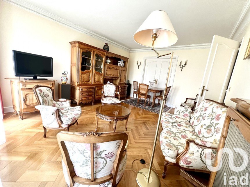 Apartment 3 rooms of 69 m² in Montmorency (95160)