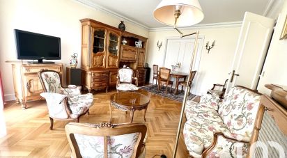 Apartment 3 rooms of 69 m² in Montmorency (95160)