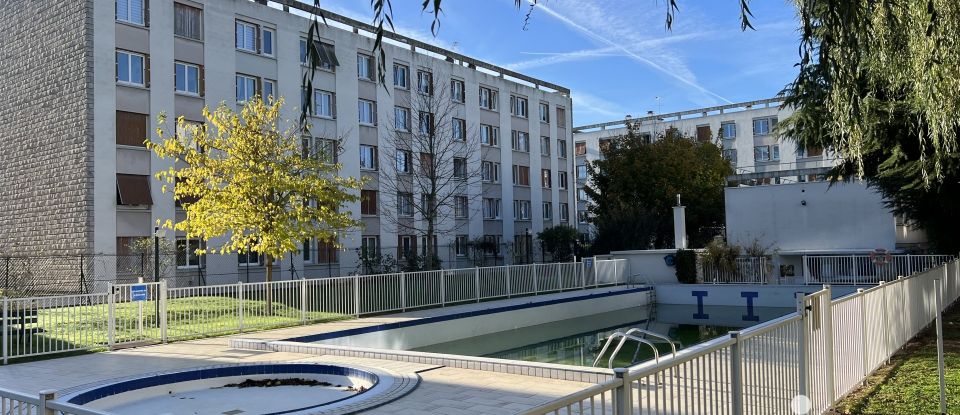 Apartment 3 rooms of 69 m² in Montmorency (95160)