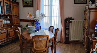 House 5 rooms of 120 m² in Rochefort (17300)