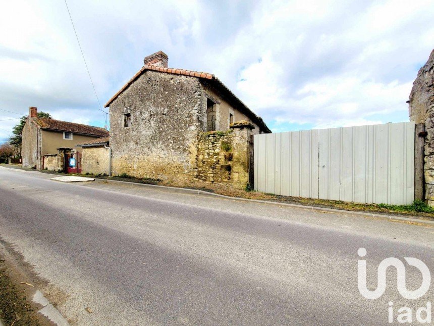 Maison de campagne 4 pièces de 80 m² à Sérigny (86230)