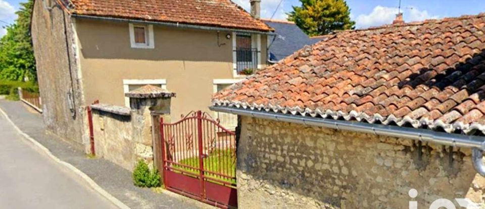 Maison de campagne 4 pièces de 80 m² à Sérigny (86230)