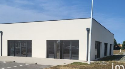 Local d'activités de 236 m² à Magné (79460)