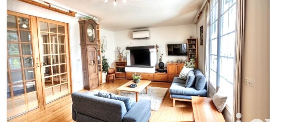 Traditional house 6 rooms of 129 m² in Cannes-Écluse (77130)