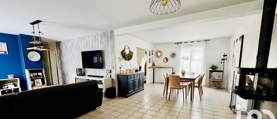 Maison 7 pièces de 179 m² à Villeneuve-le-Comte (77174)