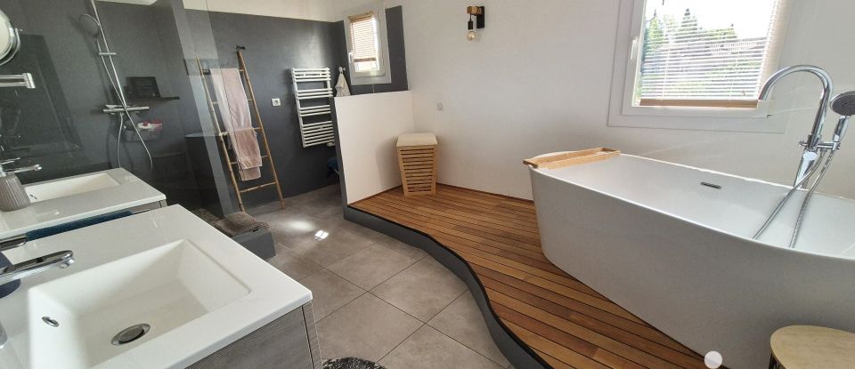 Maison 7 pièces de 265 m² à Aix-en-Provence (13090)