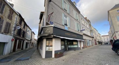 Immeuble de 287 m² à Parthenay (79200)