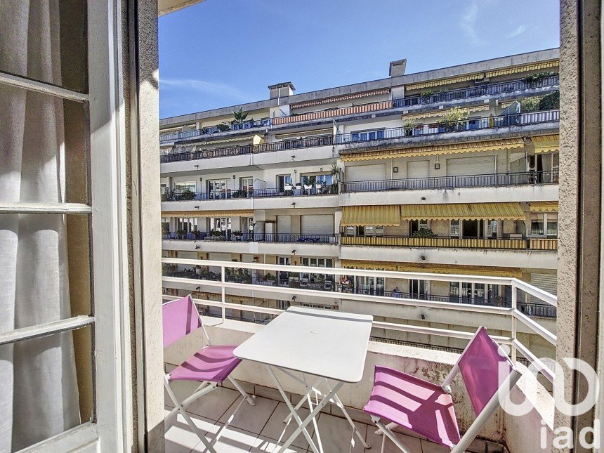 Apartment 3 rooms of 74 m² in Nice (06000)