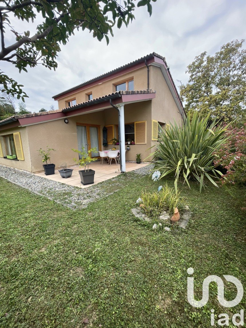 House 4 rooms of 98 m² in Lombez (32220)