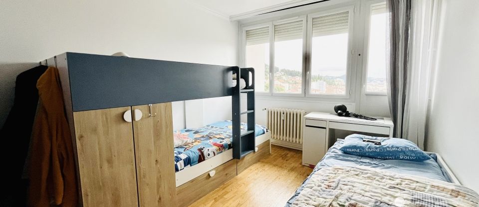 Appartement 5 pièces de 75 m² à Saint-Étienne (42100)