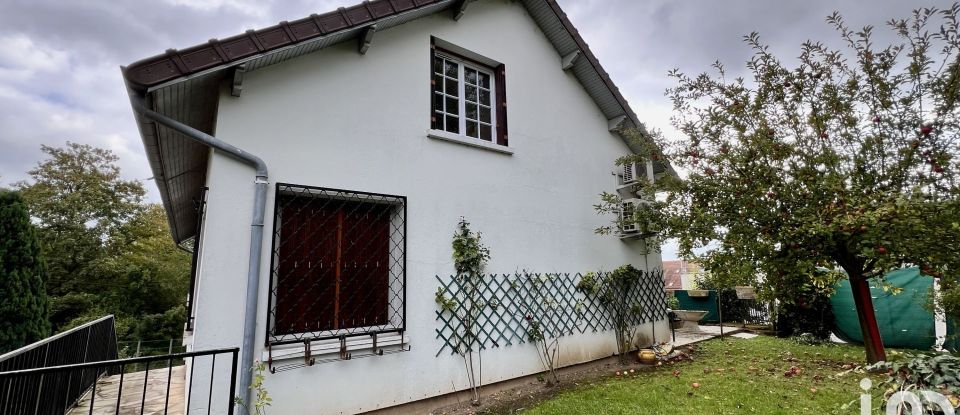 Maison 9 pièces de 230 m² à Villenoy (77124)