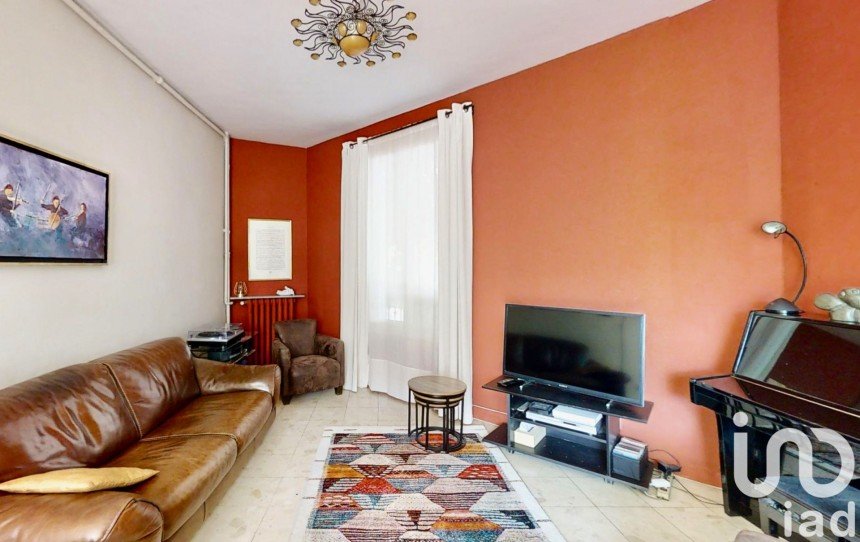 Town house 7 rooms of 176 m² in Romainville (93230)