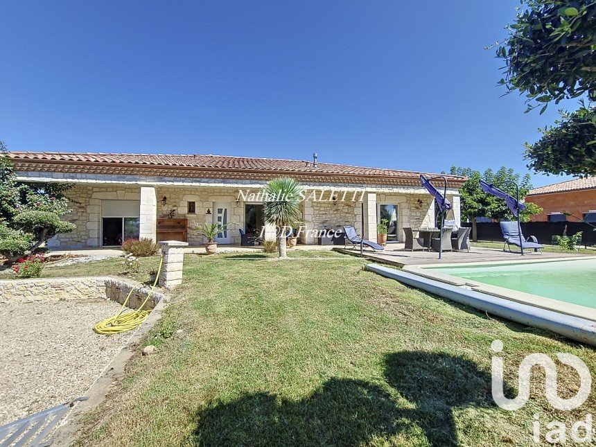 Maison 4 pièces de 160 m² à Castelsarrasin (82100)