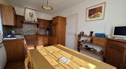 House 5 rooms of 92 m² in Sillé-le-Guillaume (72140)