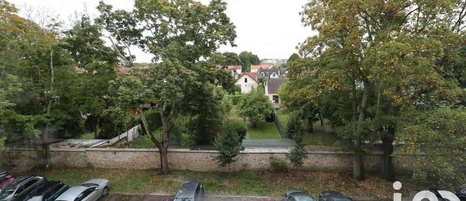 Apartment 4 rooms of 85 m² in Chilly-Mazarin (91380)