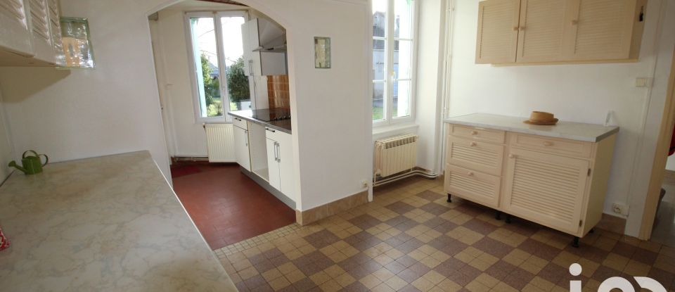 House 7 rooms of 161 m² in Guérigny (58130)