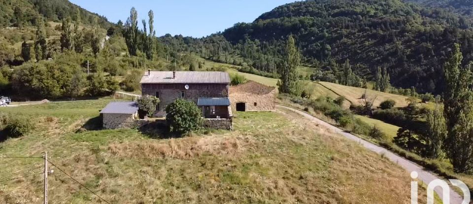 Farm 5 rooms of 152 m² in Bouvières (26460)