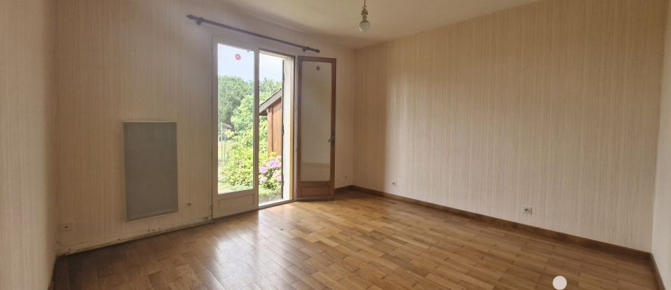 Maison 5 pièces de 104 m² à Gensac (33890)