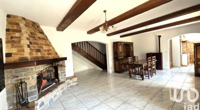 Traditional house 4 rooms of 130 m² in Gonfaron (83590)