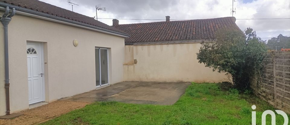 Maison 5 pièces de 92 m² à Nueil-les-Aubiers (79250)