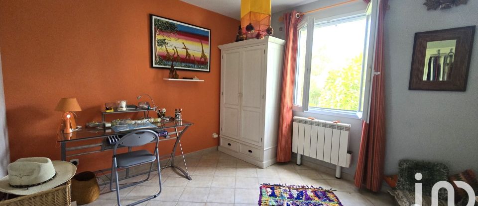 House 6 rooms of 142 m² in Gonfaron (83590)