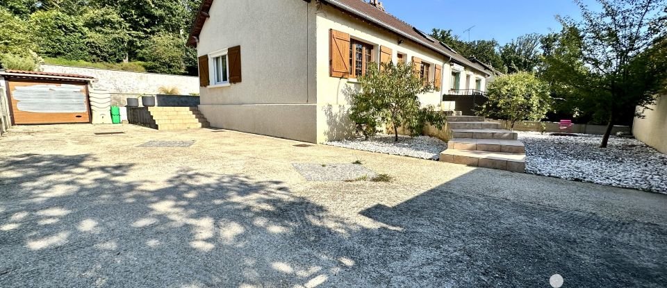 Maison traditionnelle 5 pièces de 90 m² à Saint-Arnoult-en-Yvelines (78730)