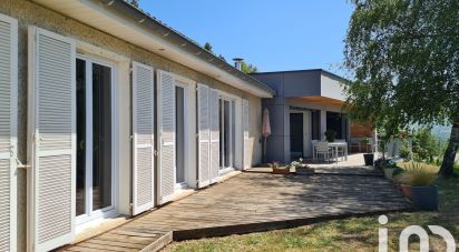 Maison 8 pièces de 199 m² à Saint-Georges-de-Commiers (38450)