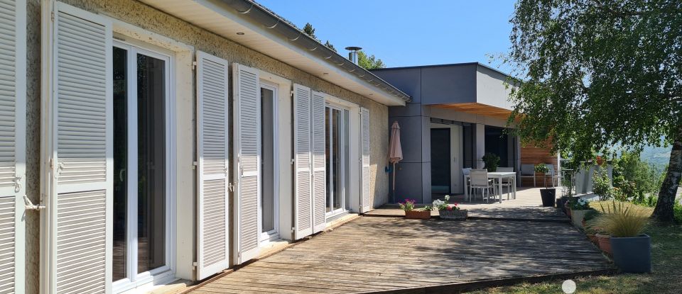 Maison 8 pièces de 199 m² à Saint-Georges-de-Commiers (38450)