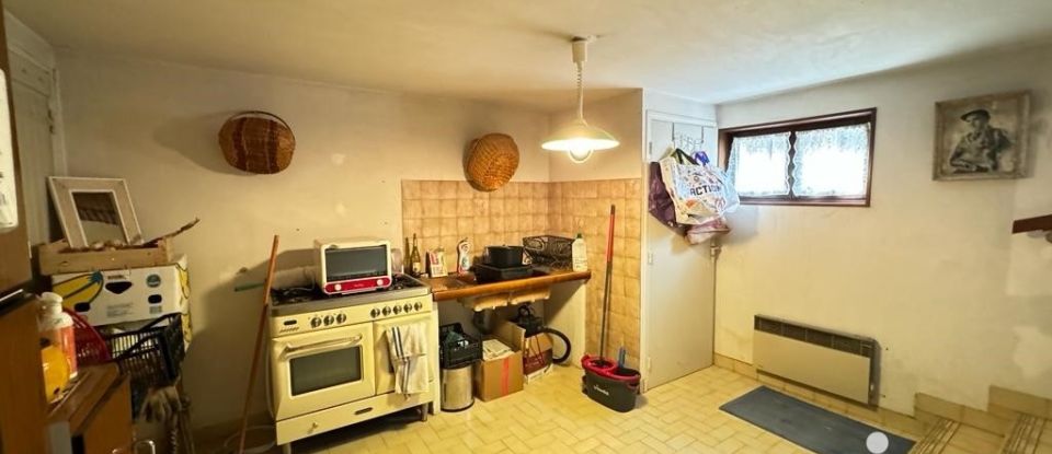 Traditional house 5 rooms of 132 m² in Lachapelle-sous-Aubenas (07200)