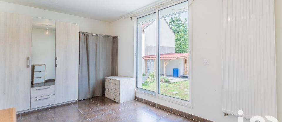 Maison traditionnelle 6 pièces de 120 m² à Viry-Châtillon (91170)