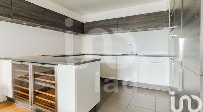 Appartement 3 pièces de 71 m² à Issy-les-Moulineaux (92130)