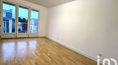 Apartment 3 rooms of 67 m² in Versailles (78000)