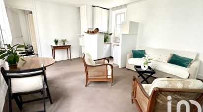 Appartement 3 pièces de 55 m² à Paris (75007)