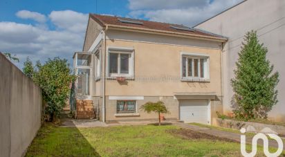 Traditional house 5 rooms of 130 m² in Paray-Vieille-Poste (91550)