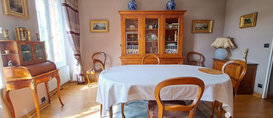 Country house 7 rooms of 136 m² in Venizy (89210)