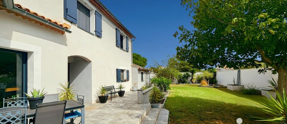 Traditional house 5 rooms of 140 m² in Saint-Gilles (30800)