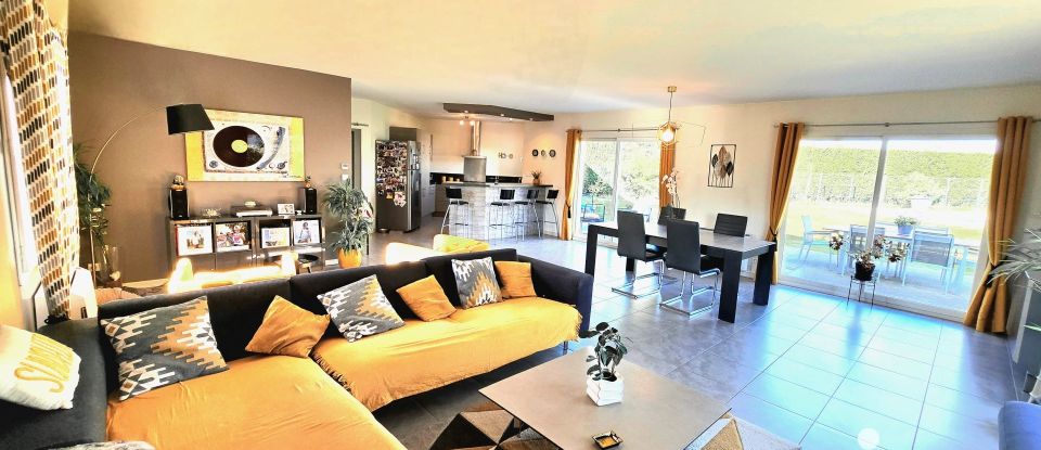 Maison 5 pièces de 142 m² à Faverges-de-la-Tour (38110)