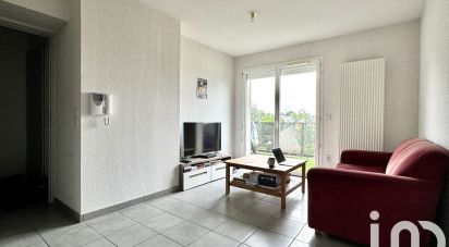 Apartment 2 rooms of 38 m² in Bassens (33530)