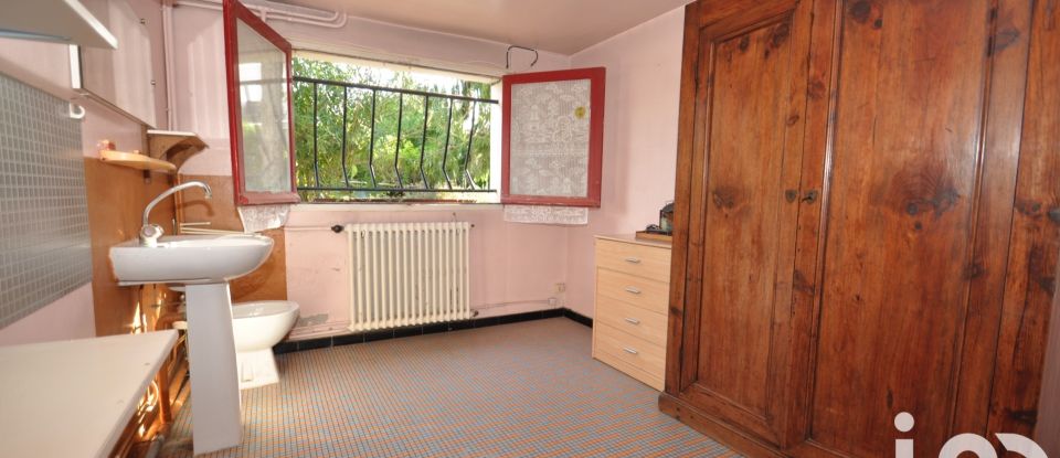 Traditional house 7 rooms of 140 m² in Cenon (33150)