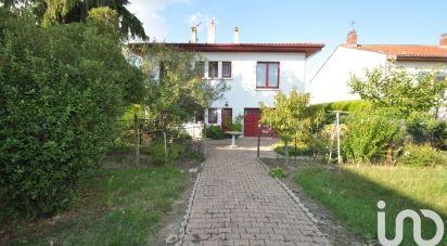 Traditional house 7 rooms of 140 m² in Cenon (33150)