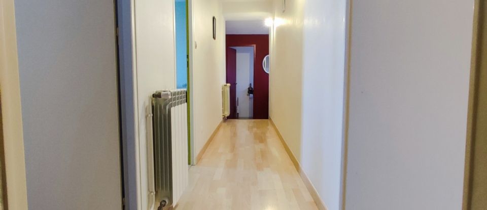 Town house 6 rooms of 166 m² in Aulnay (17470)