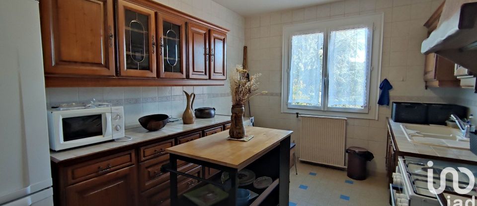 Maison 6 pièces de 188 m² à Pineuilh (33220)