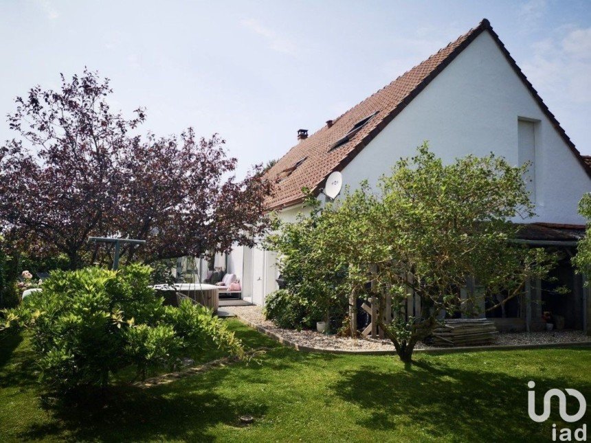 House 5 rooms of 135 m² in Cucq (62780)