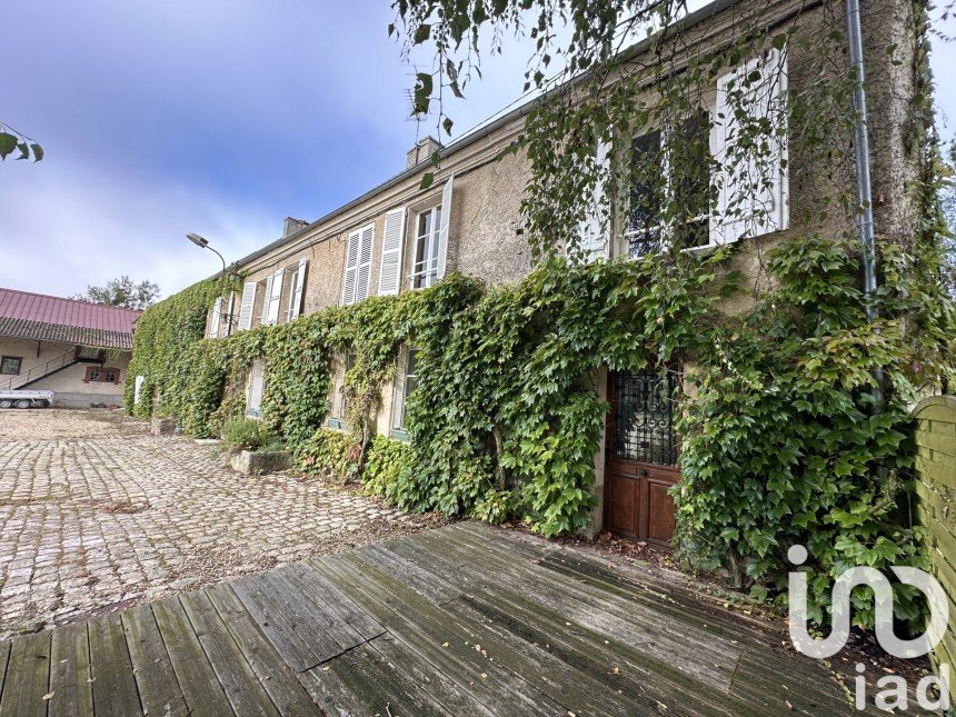 Ferme 8 pièces de 251 m² à Château-Thierry (02400)