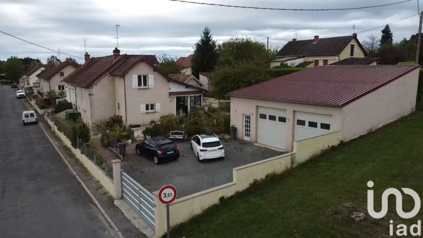 House 5 rooms of 111 m² in Bourbon-Lancy (71140)