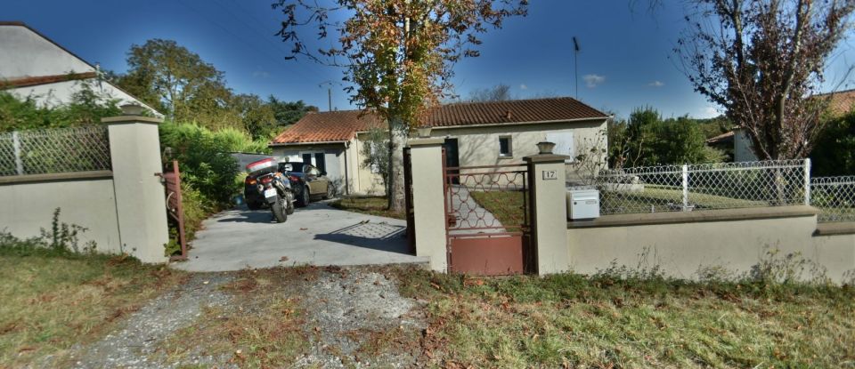 House 3 rooms of 89 m² in Ruffec (16700)