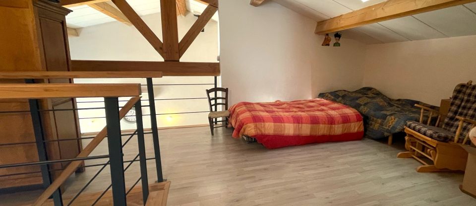 Maison de campagne 5 pièces de 127 m² à Lussan (30580)